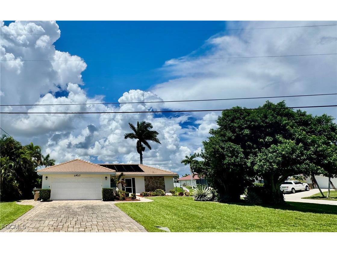 1927 SE 10th Street Cape Coral FL 33990 2025006129 image2