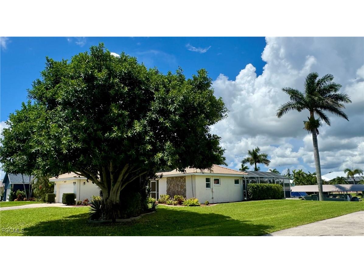 1927 SE 10th Street Cape Coral FL 33990 2025006129 image4