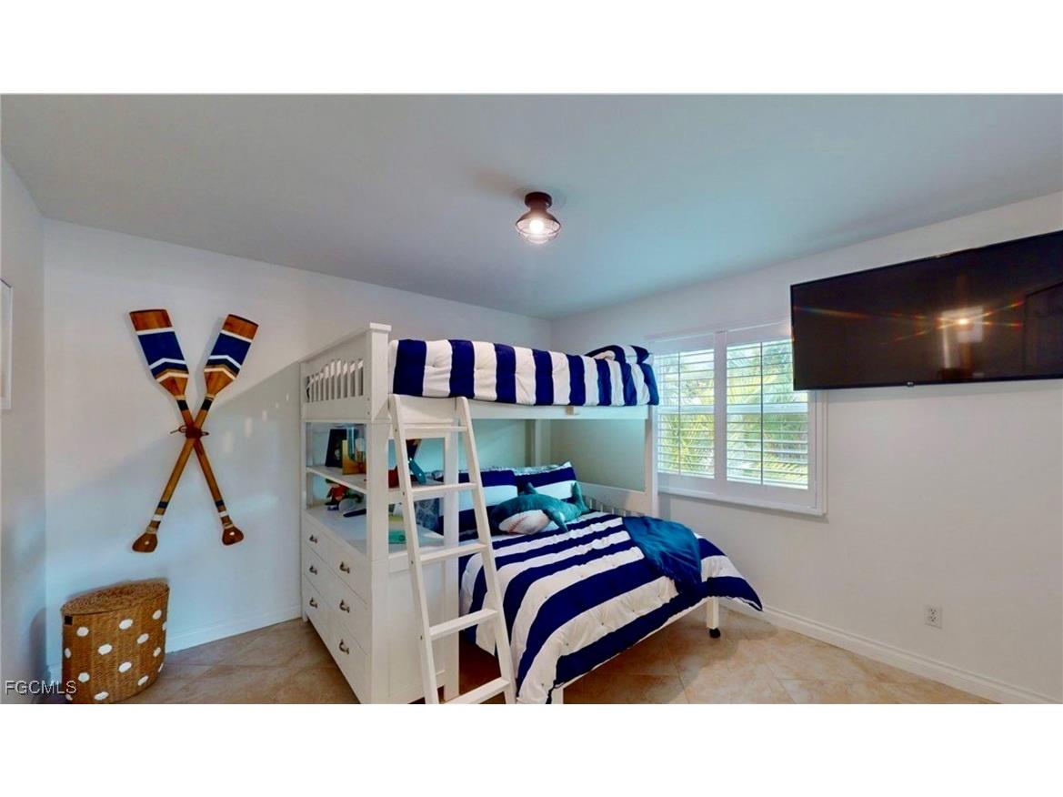 1927 SE 10th Street Cape Coral FL 33990 2025006129 image9