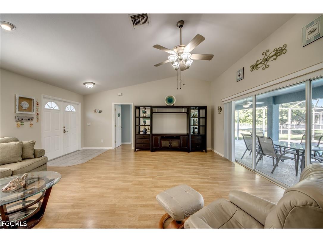 1927 SE 21st Street Cape Coral FL 33990 2026017176 image11