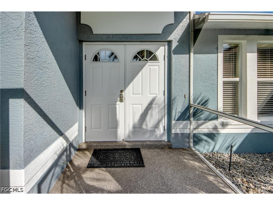1927 SE 21st Street Cape Coral FL 33990 2026017176 image3