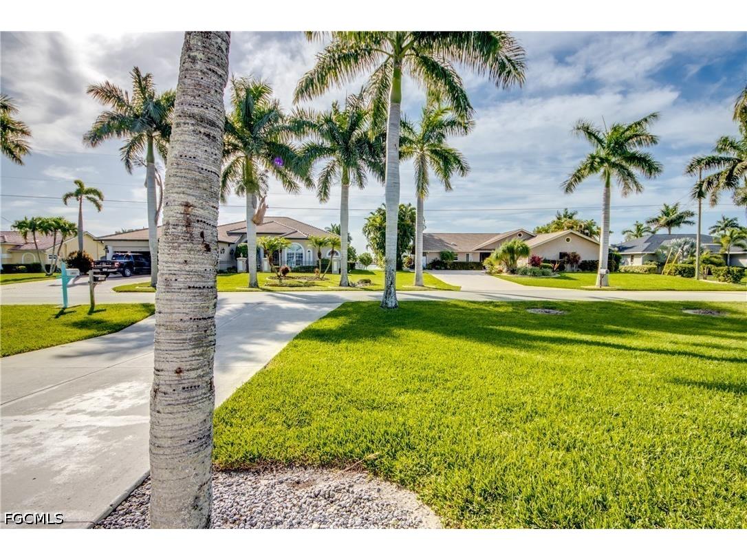 1927 SE 21st Street Cape Coral FL 33990 2026017176 image39