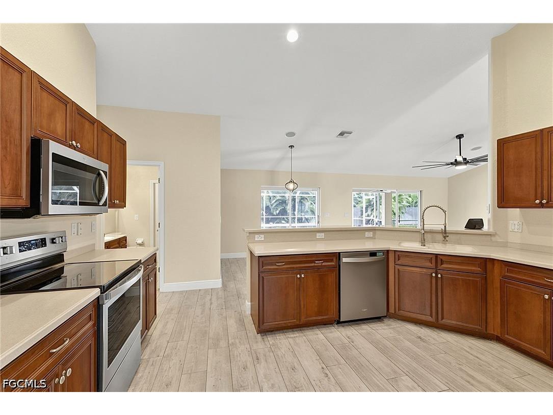 1927 Savona Parkway W Cape Coral FL 33914 2026028022 image9
