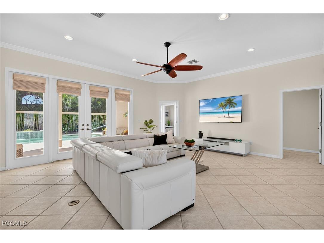 1928 SE 20th Lane Cape Coral FL 33990 2025019451 image10