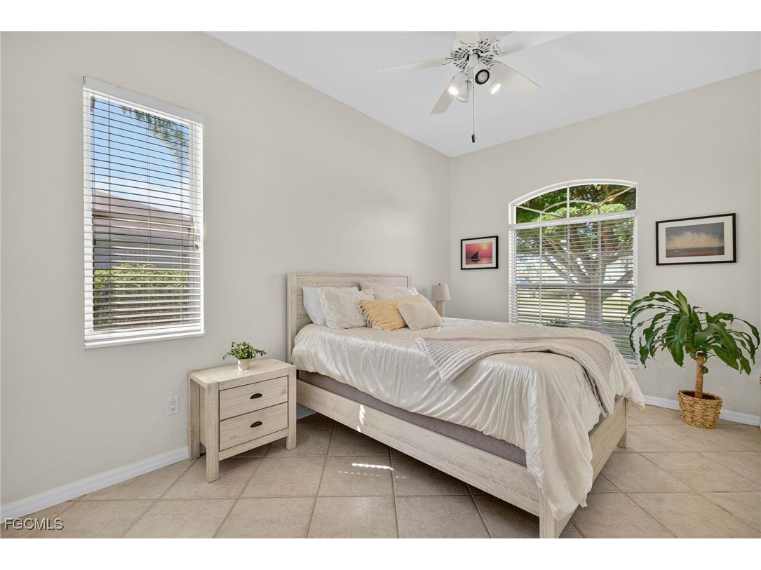 1928 SE 20th Lane Cape Coral FL 33990 2025019451 image33