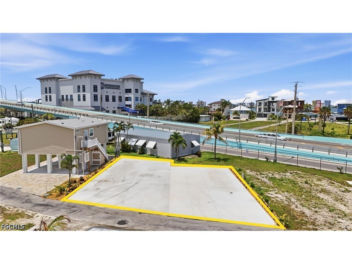 19281 #32-33 San Carlos Boulevard Fort Myers Beach FL 33931 2026021118 image1
