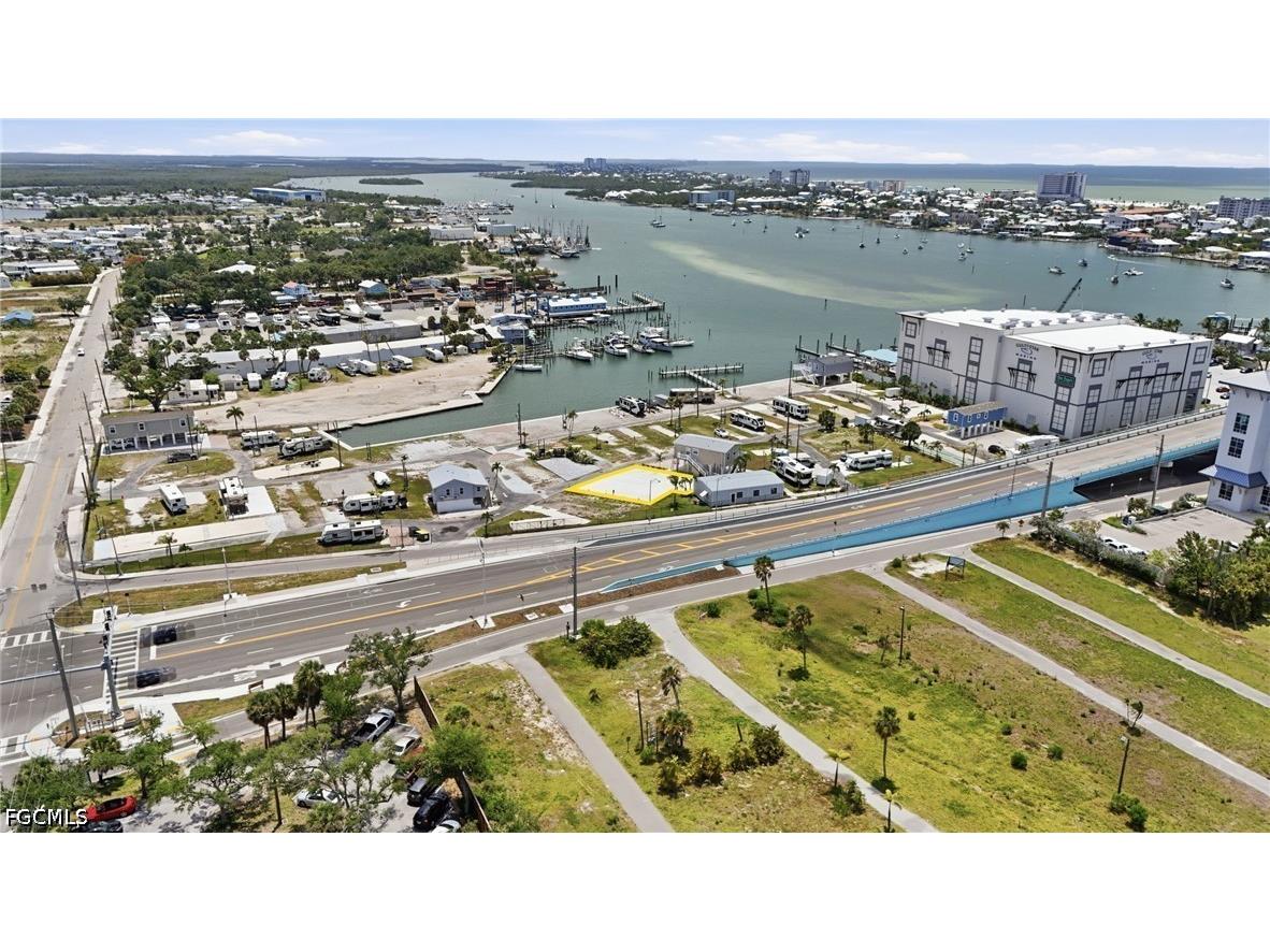 19281 #32-33 San Carlos Boulevard Fort Myers Beach FL 33931 2026021118 image5