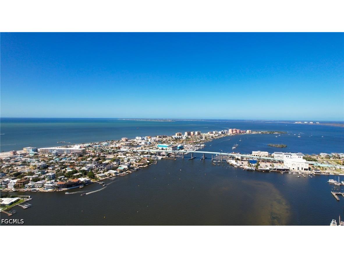 19281 #32-33 San Carlos Boulevard Fort Myers Beach FL 33931 2026021118 image8
