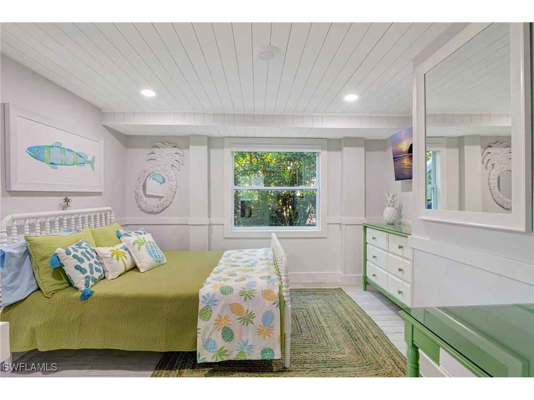 193 Cocohatchee Street Naples FL 34110 225073078 image29