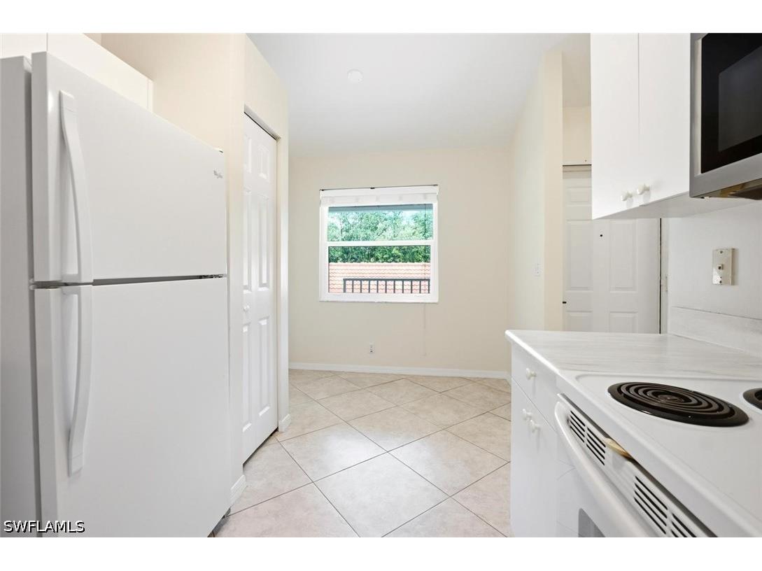 193 Robin Hood Circle #203 Naples FL 34104 226023280 image16
