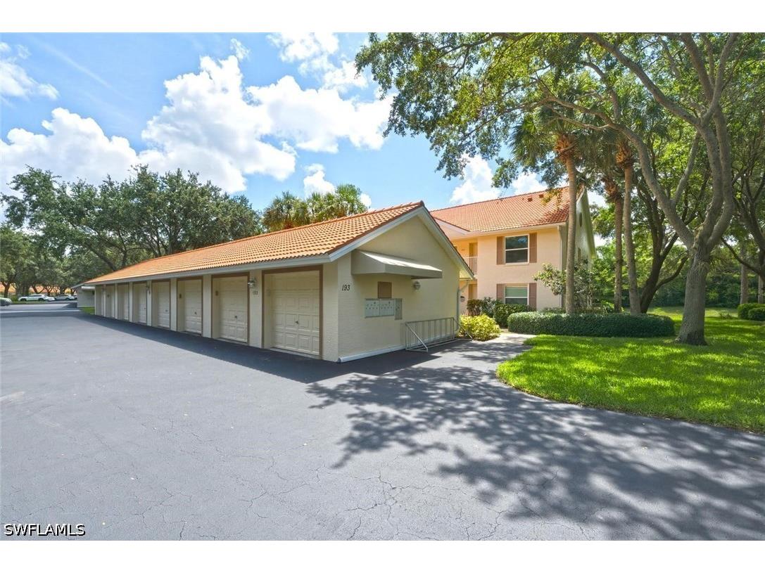 193 Robin Hood Circle #203 Naples FL 34104 226023280 image31