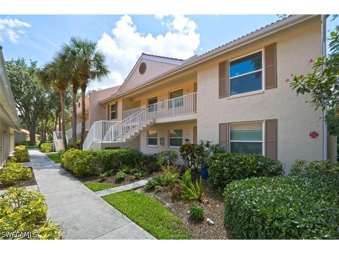 193 Robin Hood Circle #203 Naples FL 34104 226023280 image4
