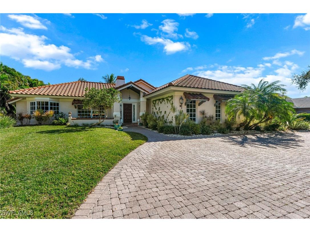 1930 Blackstone Circle Naples FL 34109 226002656 image1