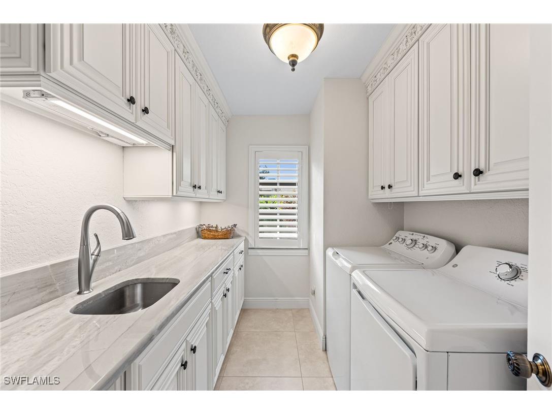 1930 Blackstone Circle Naples FL 34109 226002656 image18