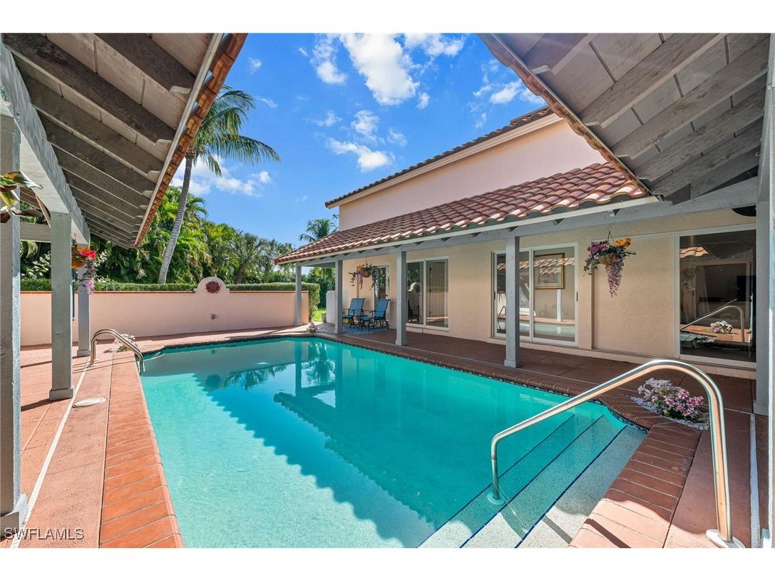 1930 Blackstone Circle Naples FL 34109 226002656 image22