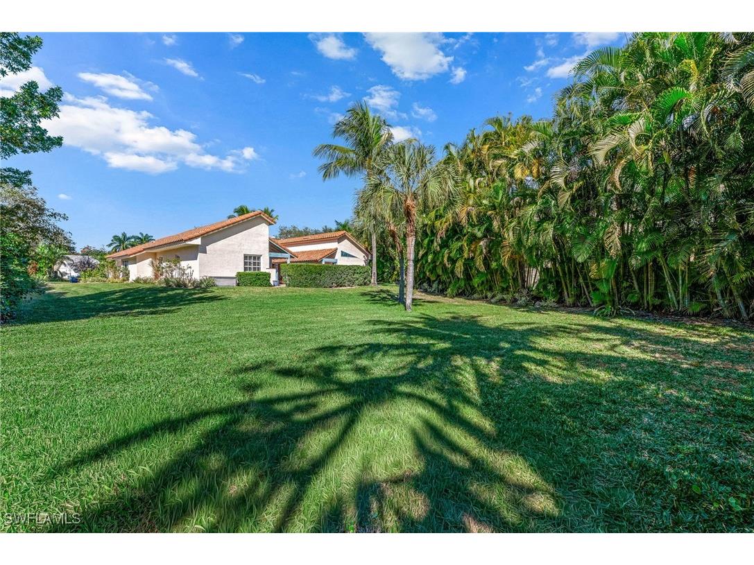 1930 Blackstone Circle Naples FL 34109 226002656 image24