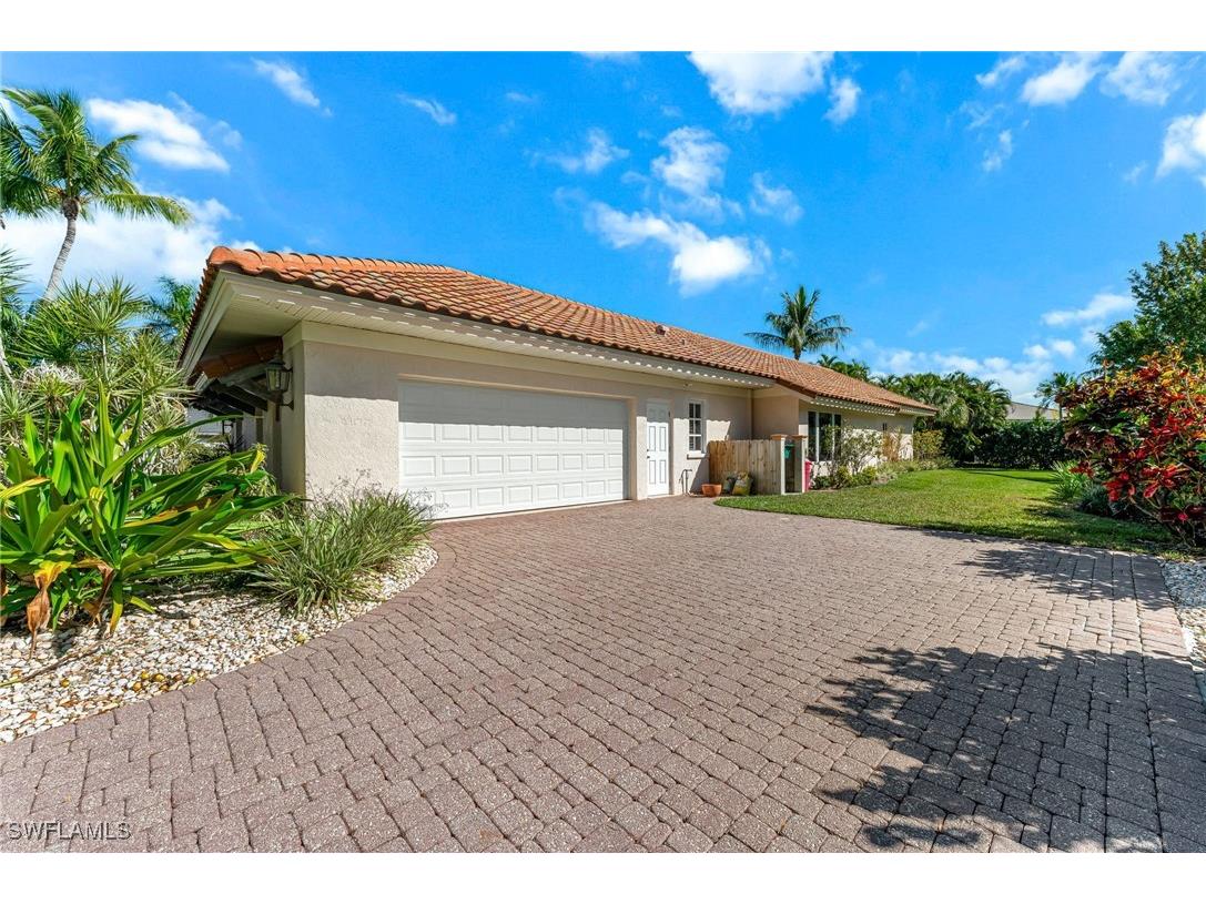 1930 Blackstone Circle Naples FL 34109 226002656 image25
