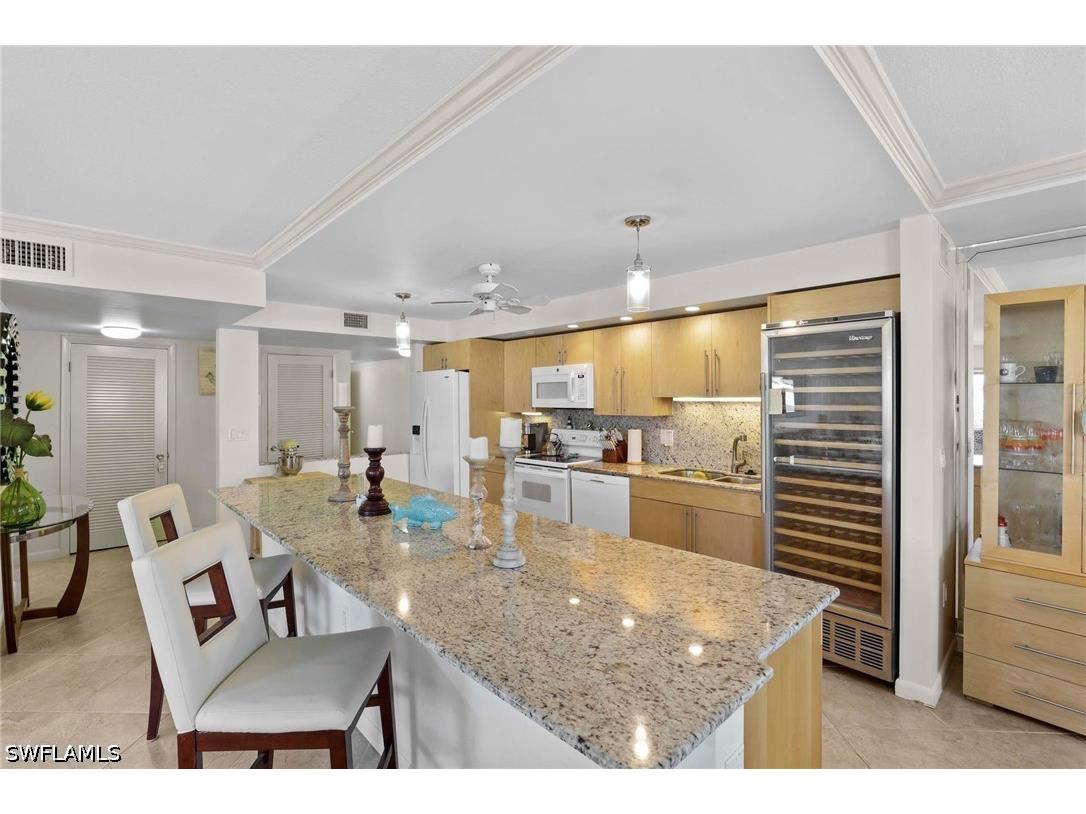 1930 Gulf Shore Boulevard N #A302-A Naples FL 34102 226019879 image3
