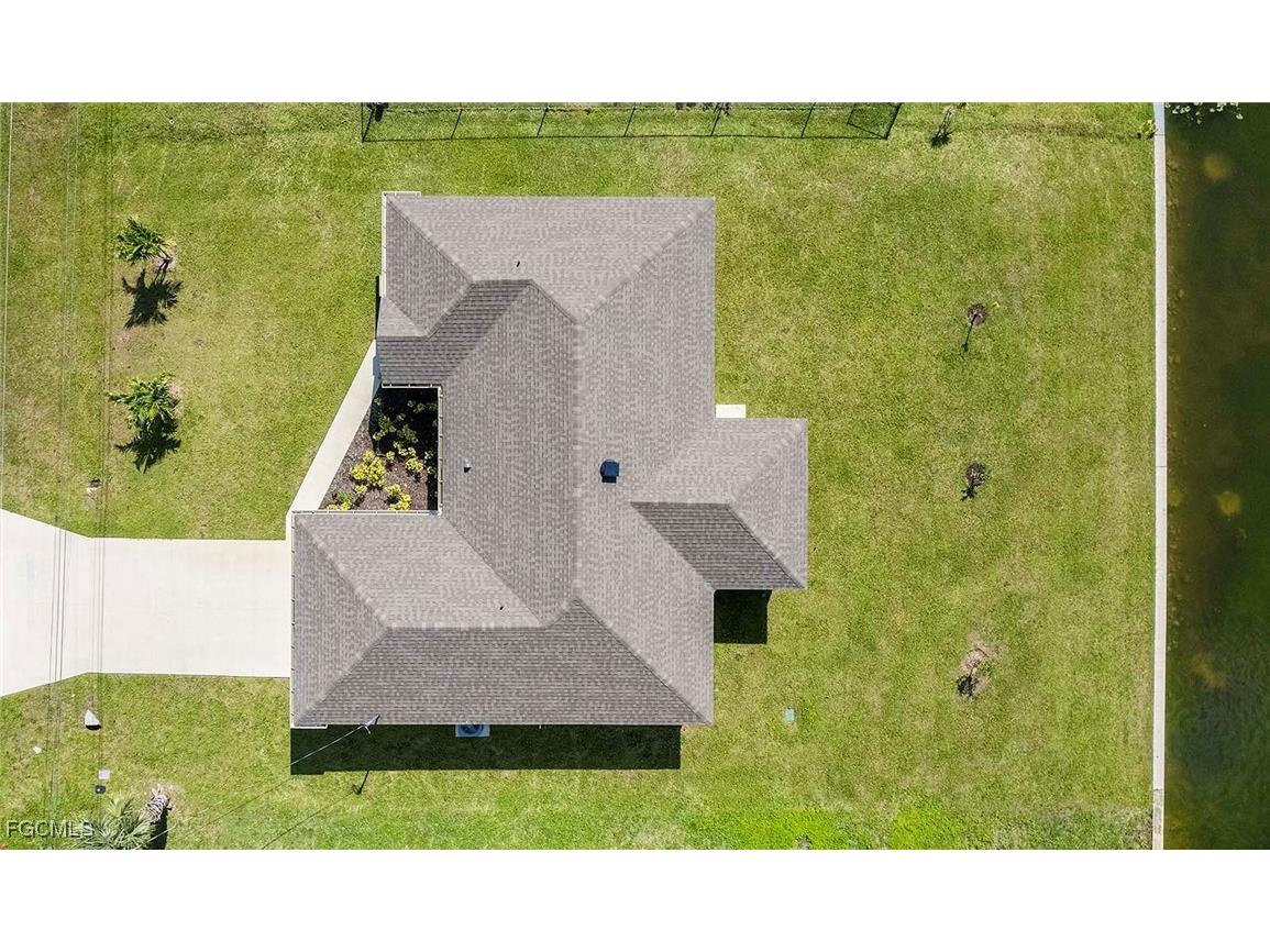 1930 NE 2nd Terrace Cape Coral FL 33909 2025009595 image34