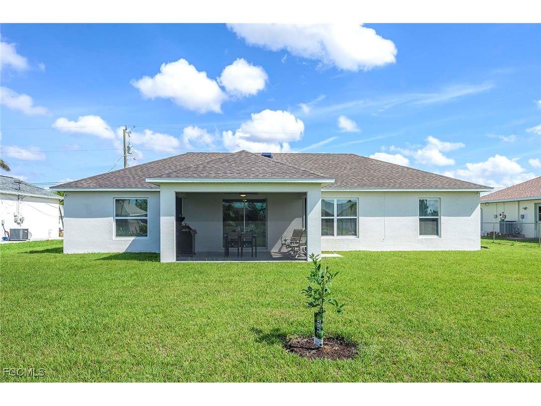1930 NE 2nd Terrace Cape Coral FL 33909 2025015288 image25