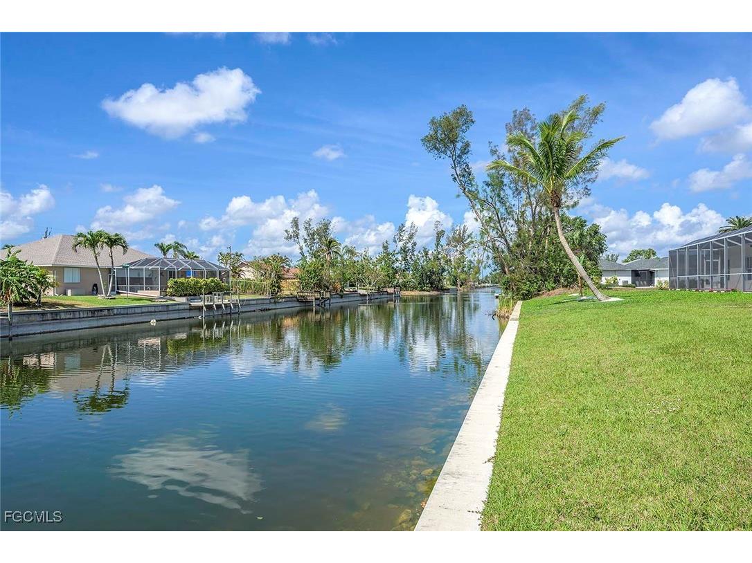1930 NE 2nd Terrace Cape Coral FL 33909 2025015288 image30