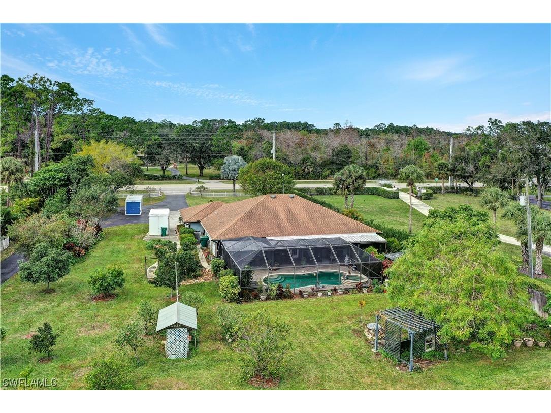 1930 Oakes Boulevard Naples FL 34119 224008789 image1