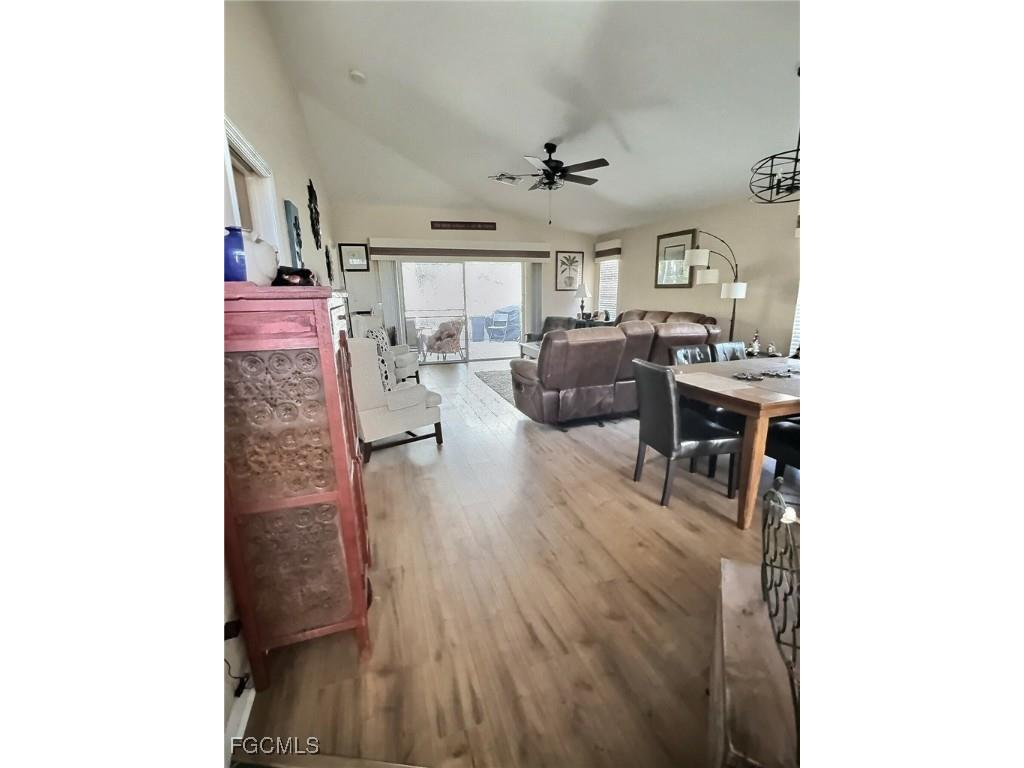 1931 Corona Del Sire Drive North Fort Myers FL 33917 2025015833 image4