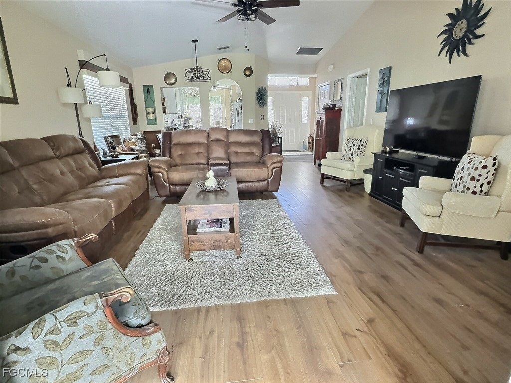 1931 Corona Del Sire Drive North Fort Myers FL 33917 2025015833 image5