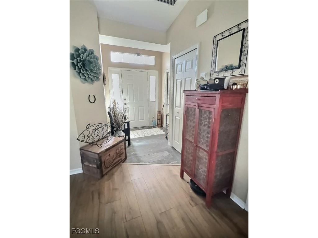 1931 Corona Del Sire Drive North Fort Myers FL 33917 2025015833 image8