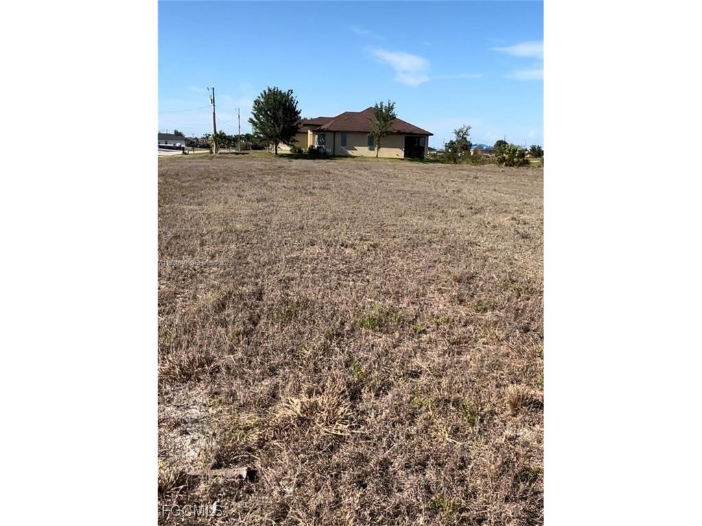 1931 NW 9th Place Cape Coral FL 33993 2025024548 image1