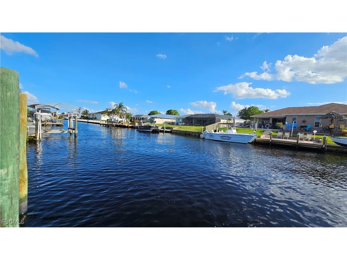 1932 SE 31st Terrace Cape Coral FL 33904 2025022805 image1