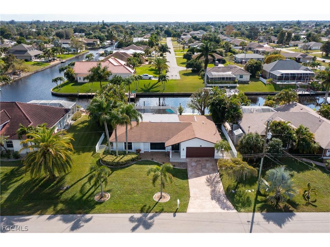 1932 SE 9th Terrace Cape Coral FL 33990 2026013171 image3