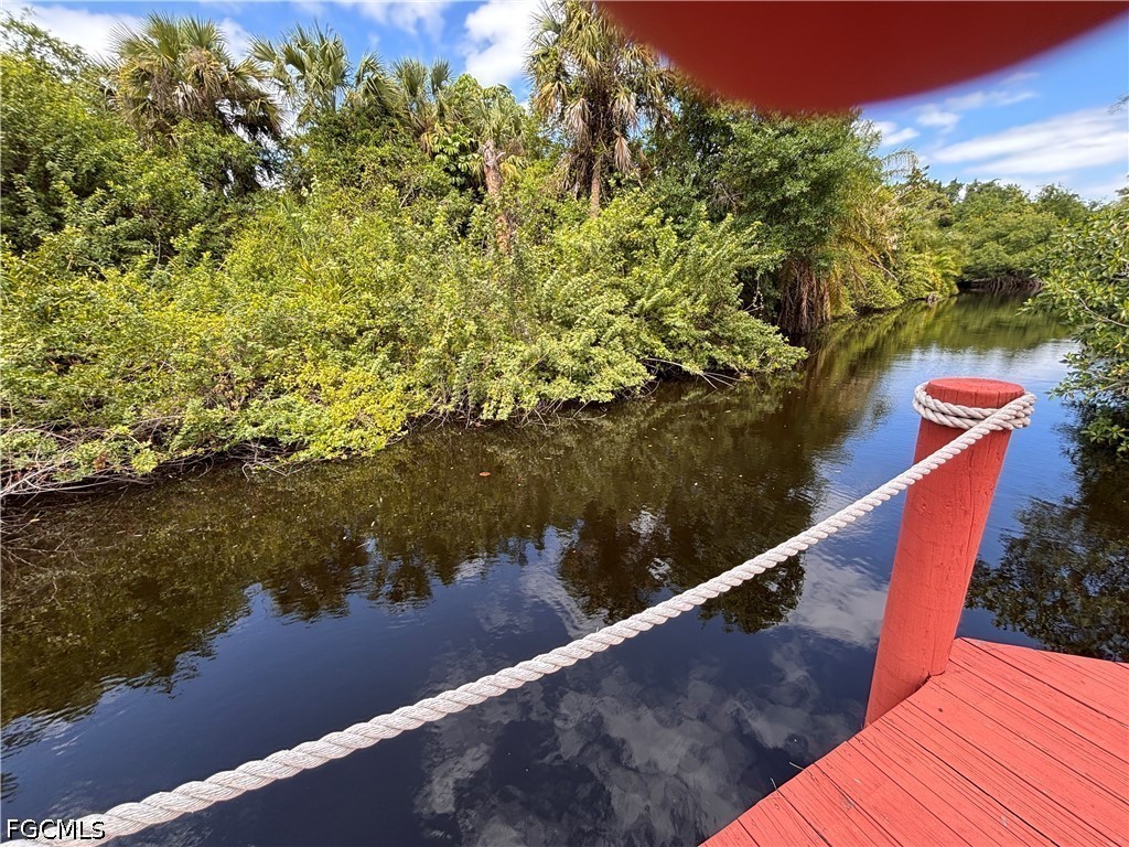 1933 Flamingo Drive North Fort Myers FL 33991 2026016972 image2