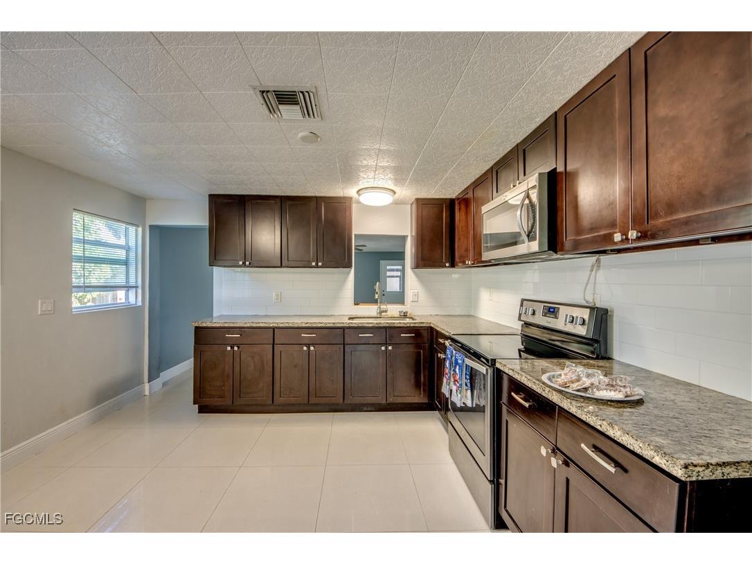 19330 Meredith Road North Fort Myers FL 33917 2025025370 image13