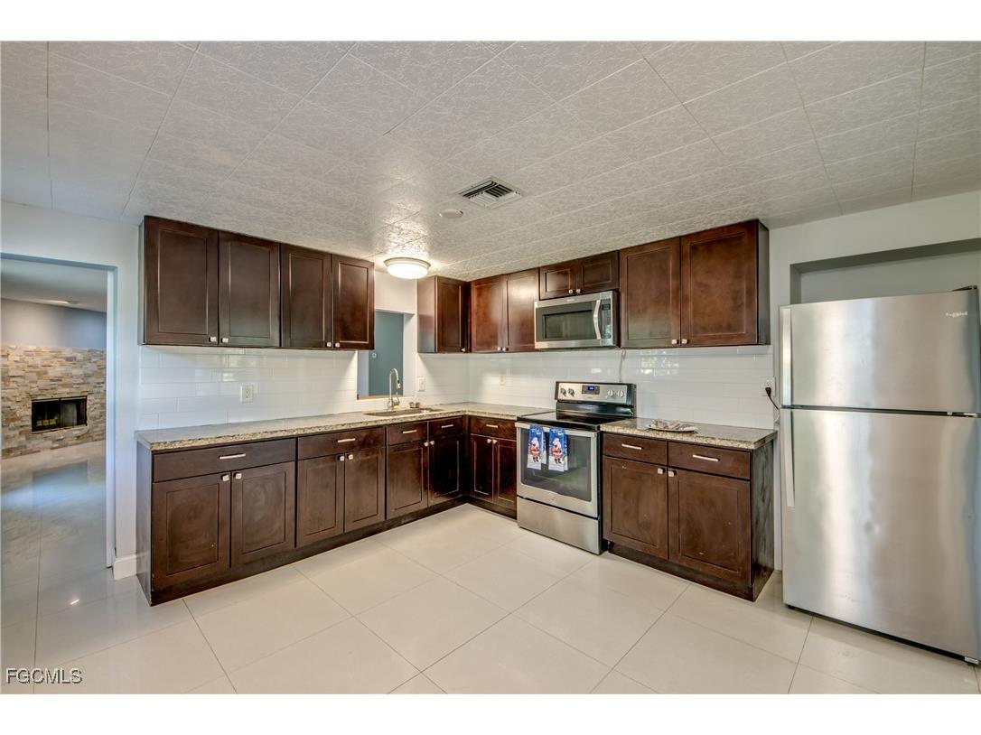 19330 Meredith Road North Fort Myers FL 33917 2025025370 image14