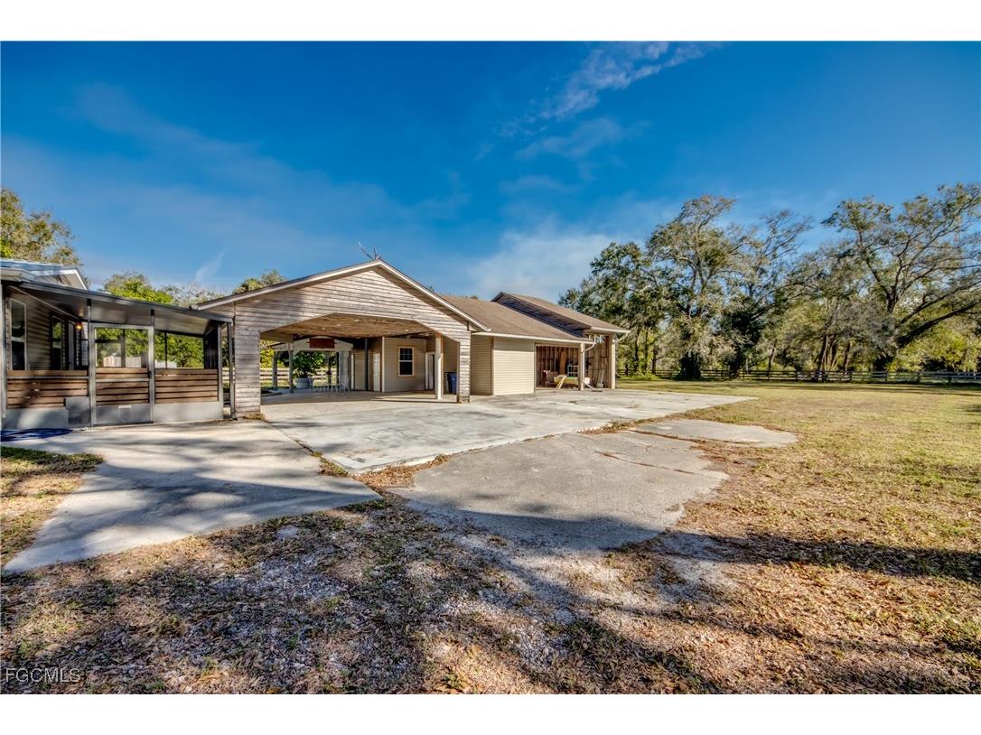 19330 Meredith Road North Fort Myers FL 33917 2025025370 image2