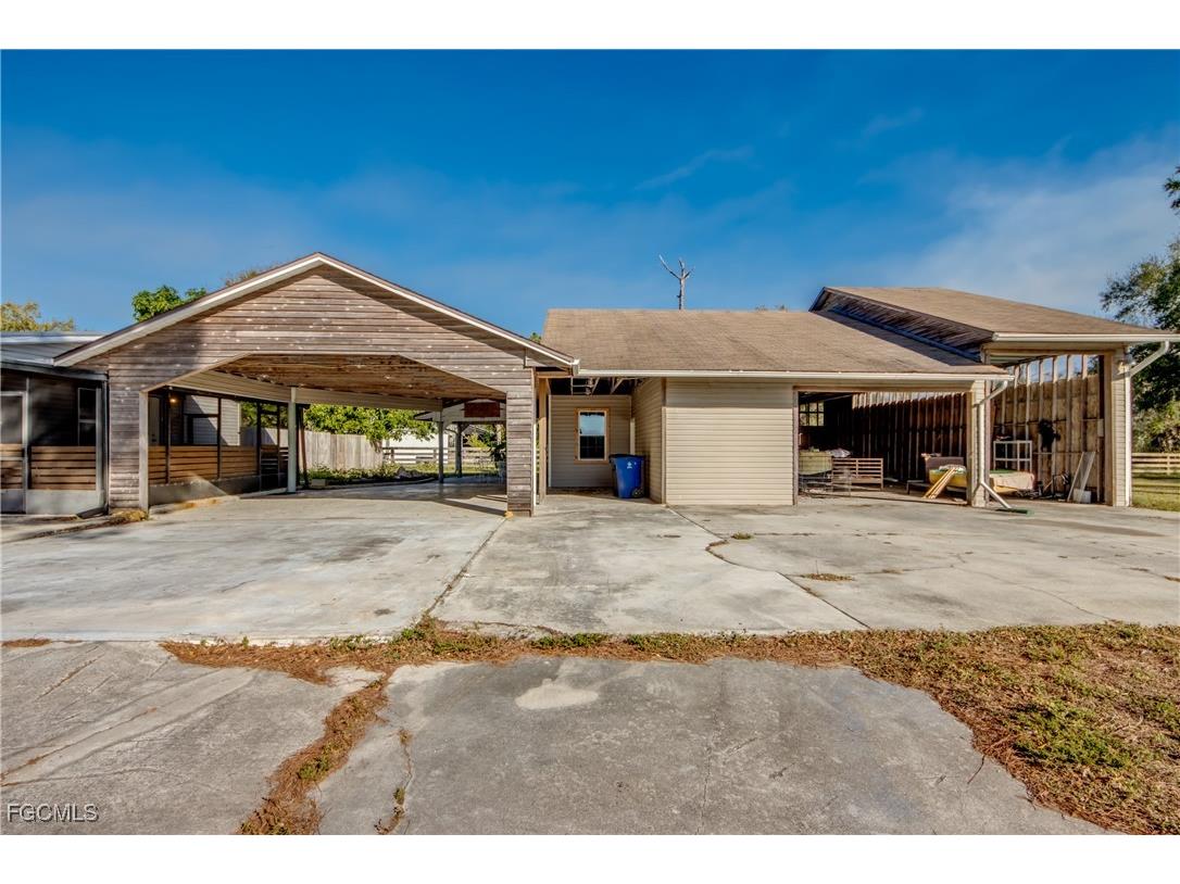 19330 Meredith Road North Fort Myers FL 33917 2025025370 image3
