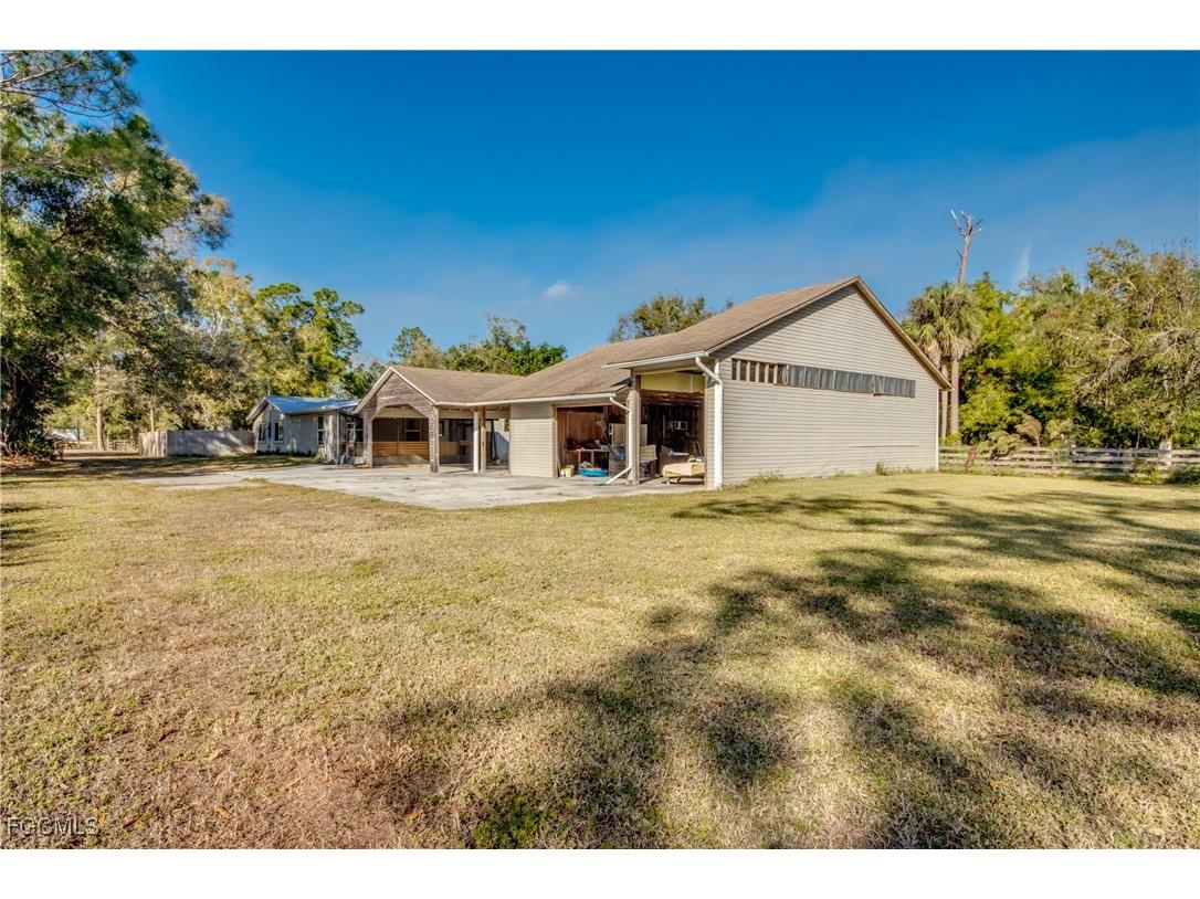 19330 Meredith Road North Fort Myers FL 33917 2025025370 image4