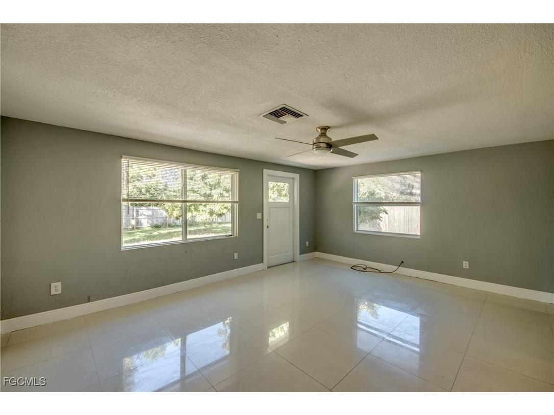19330 Meredith Road North Fort Myers FL 33917 2025025370 image8