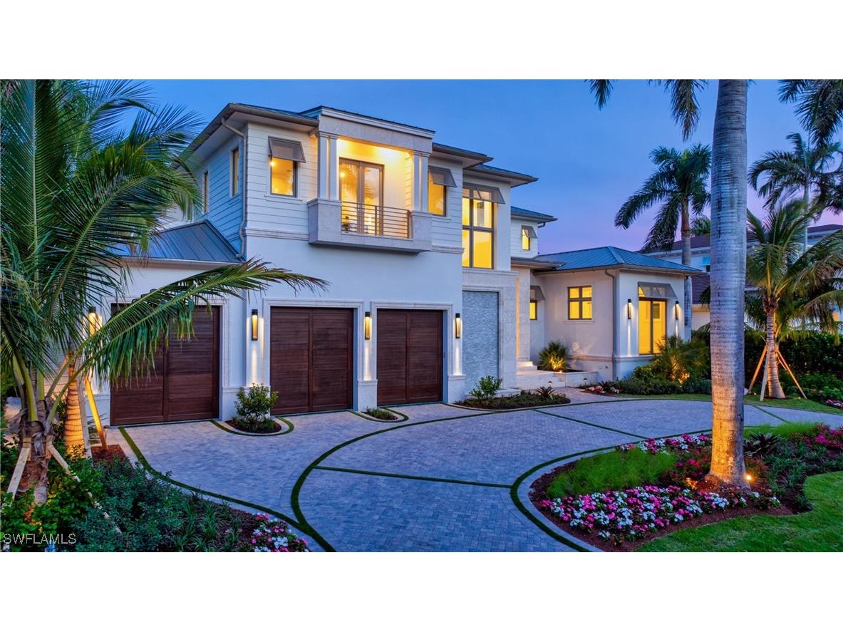 1935 5th Street S Naples FL 34102 225019976 image1