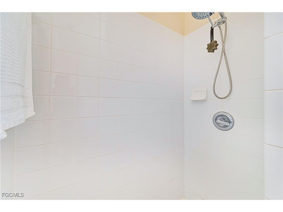 1935 Morning Sun Lane #F29 Naples FL 34119 2025018311 image23