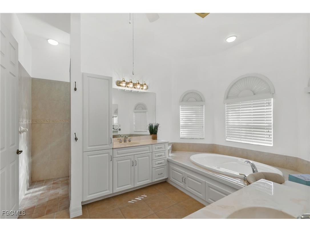 1935 SE 26th Street Cape Coral FL 33904 2025025289 image17