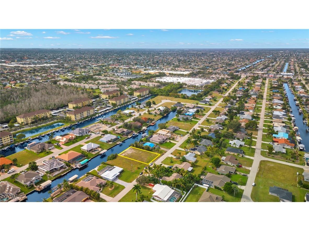 1936 Coral Point Drive Cape Coral FL 33990 2025026005 image3