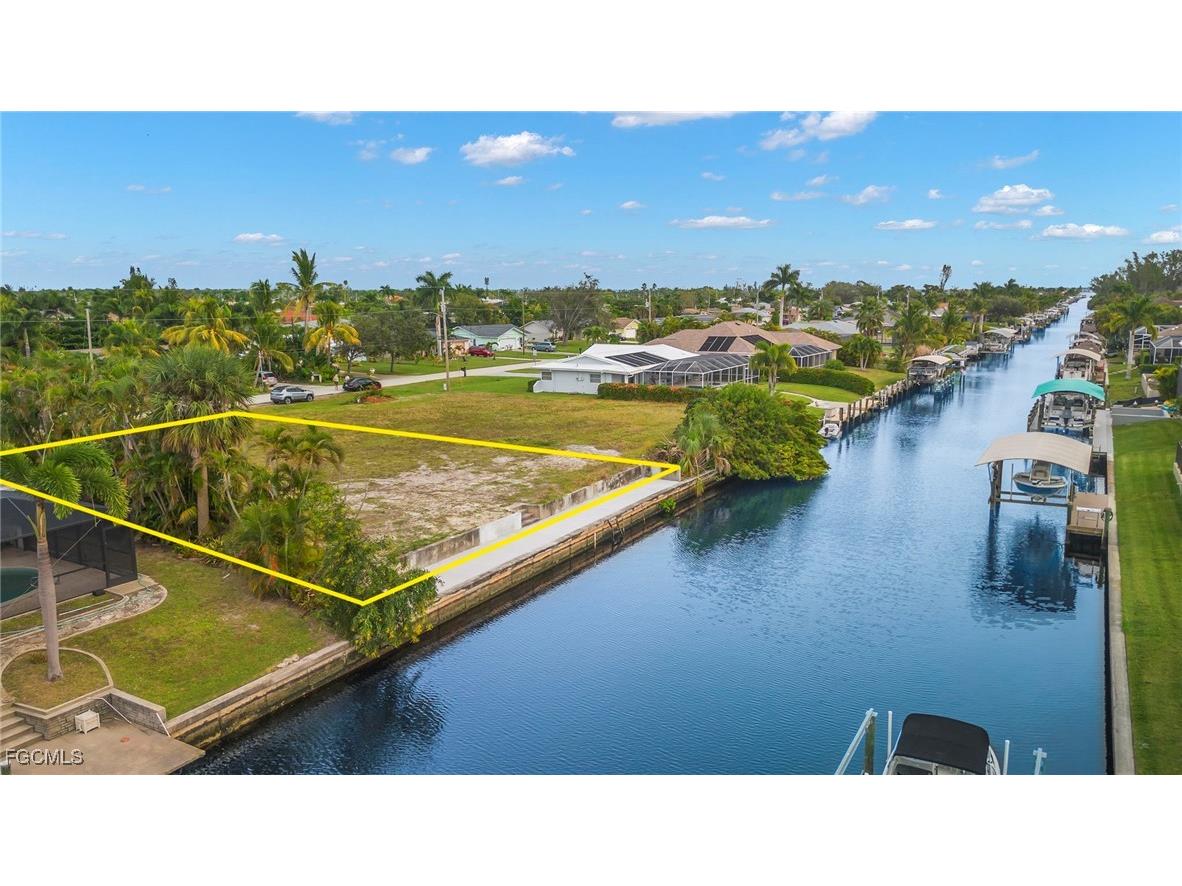 1936 Coral Point Drive Cape Coral FL 33990 2025026005 image9