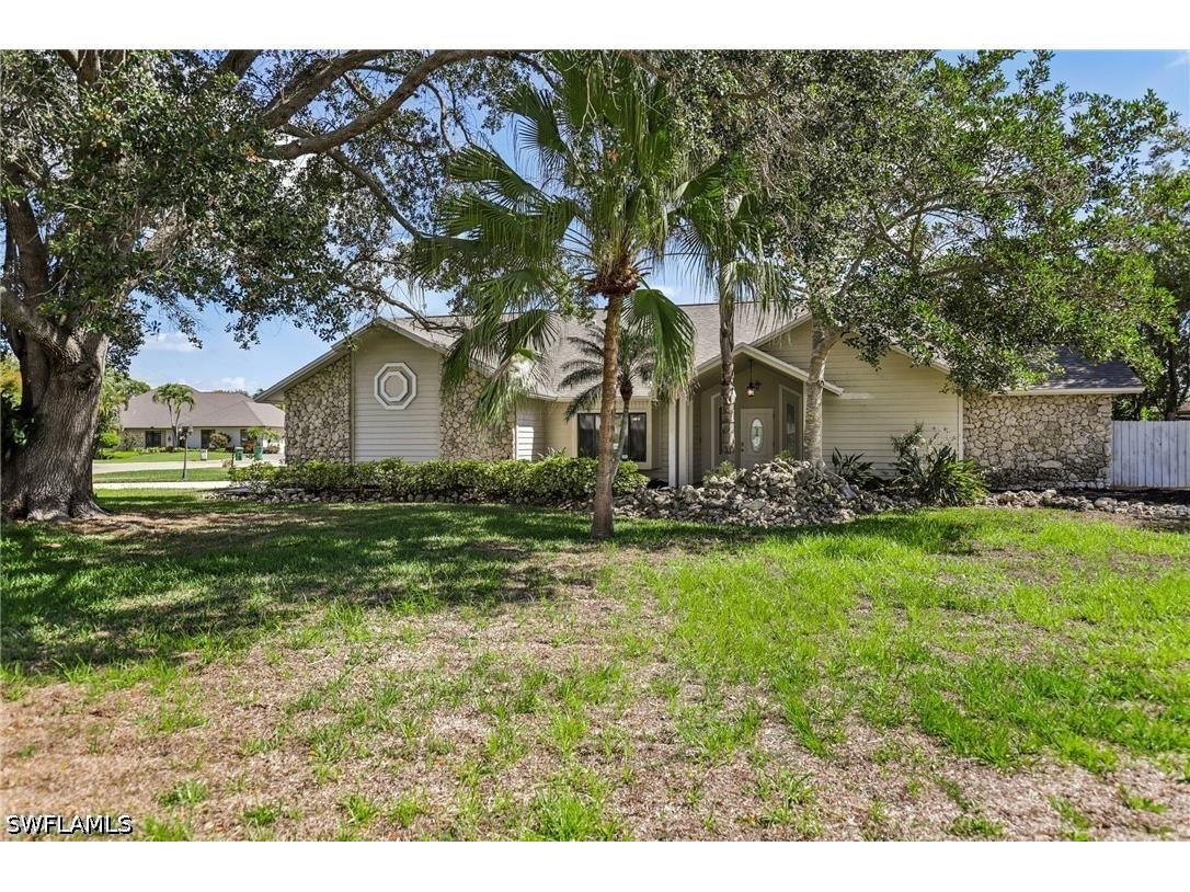 1937 Princess Court Naples FL 34110 226019173 image1