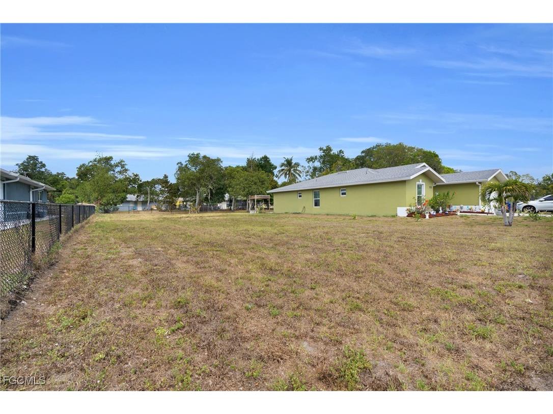 1938 Lillie Street Fort Myers FL 33916 2025010603 image11