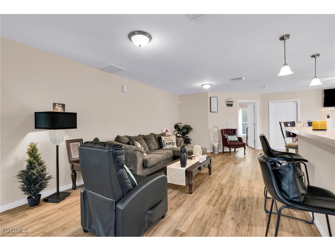 1938 Lillie Street Fort Myers FL 33916 2025010603 image14