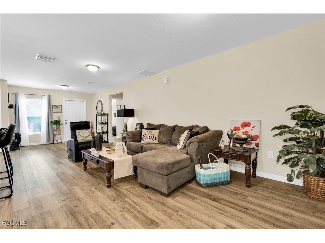 1938 Lillie Street Fort Myers FL 33916 2025010603 image15