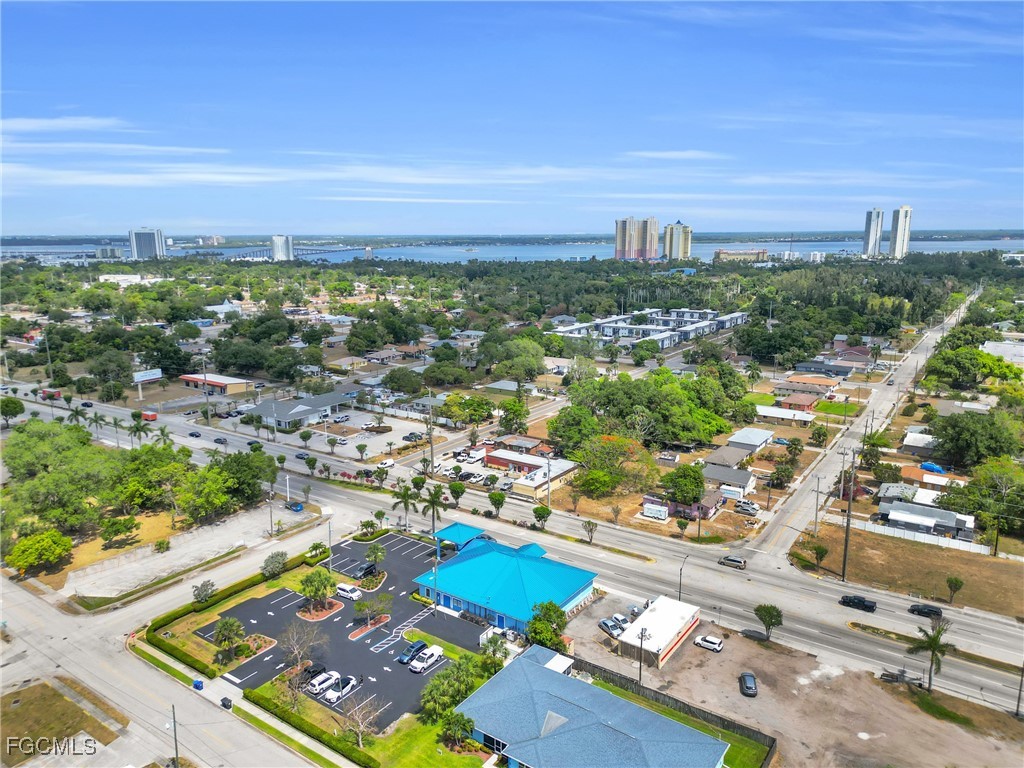 1938 Lillie Street Fort Myers FL 33916 2025010603 image6