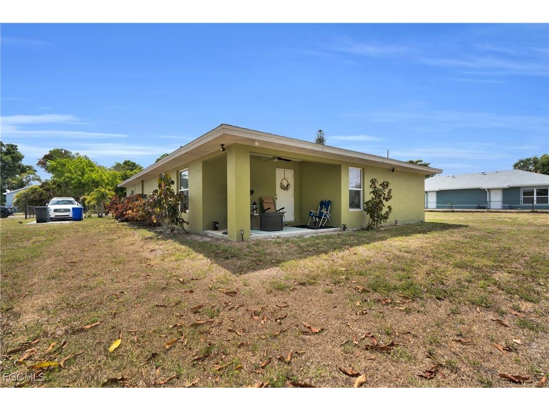 1938 Lillie Street Fort Myers FL 33916 2025010603 image8